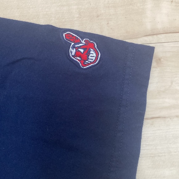 MLB Indians Shirt. Mens Large. Vintage. Cleveland Indians Blue shirt. - Picture 4 of 7
